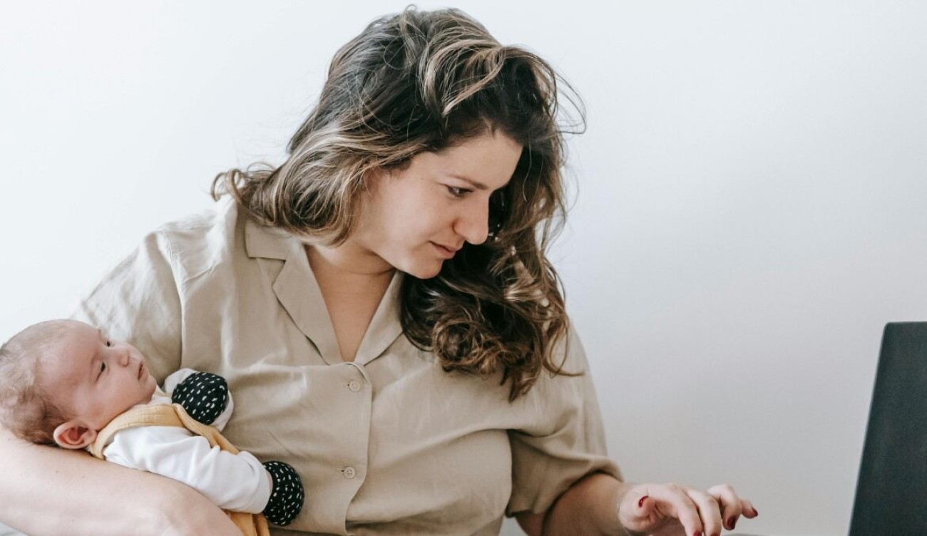 A VC-nél dolgozó nők 71 százaléka aggódik a munkába való visszatérés miatt, miután szült
