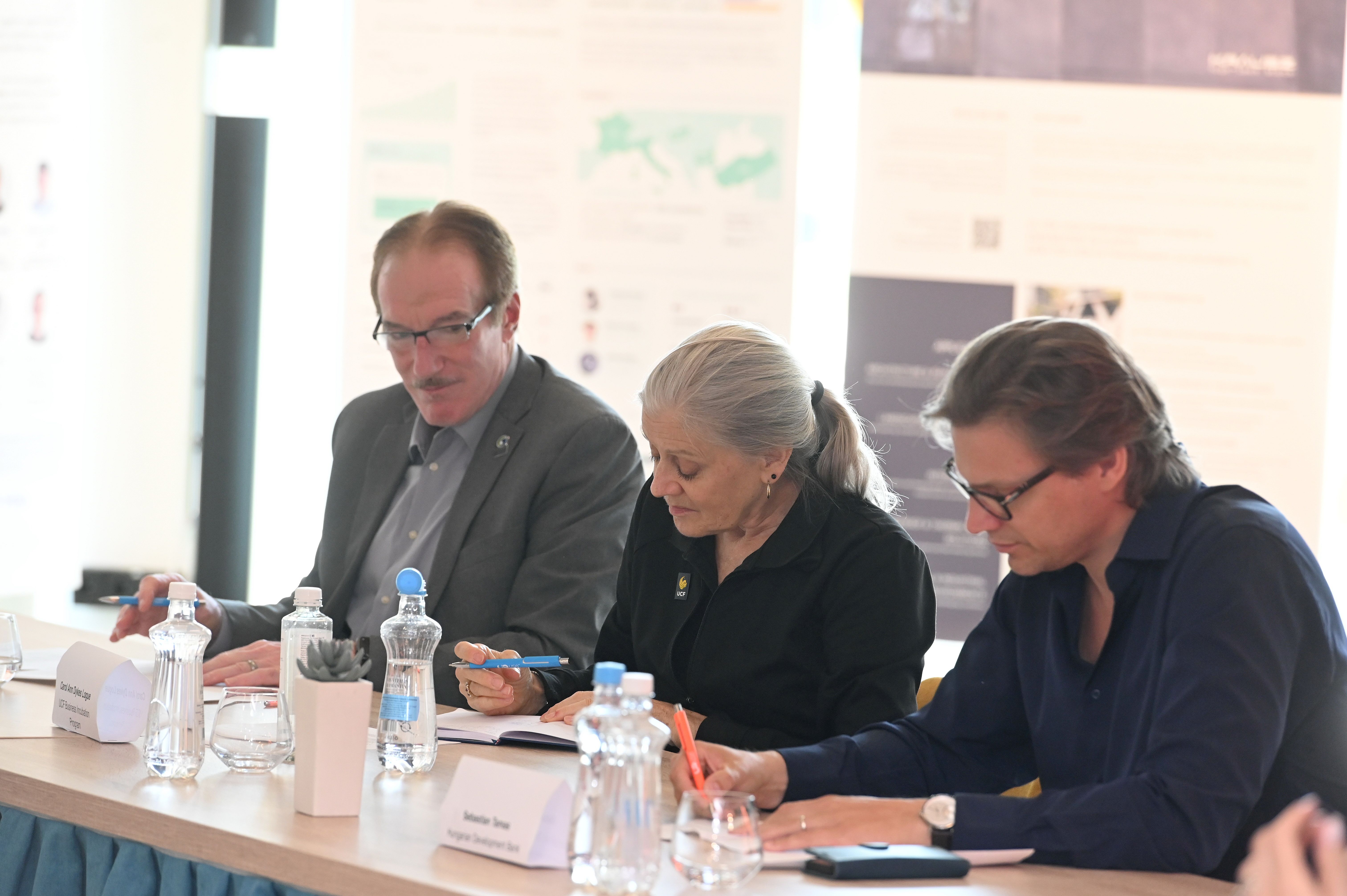 10_Hungarian Summit 2025_Race is On Innovation Pitch Day_jury