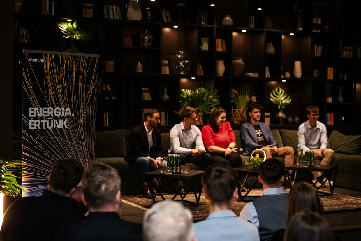 7be7ade6-8303-43fe-99d3-9661597b81e0_optimized_300